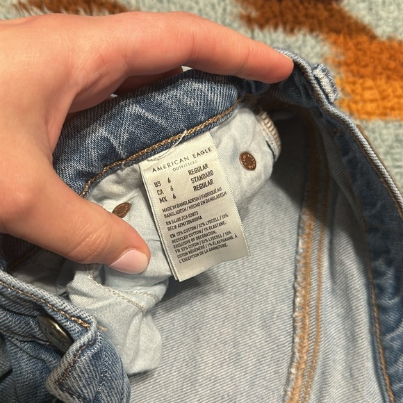 American Eagle 90’s low rise skinny kick jeans!! - Picture 6 of 8